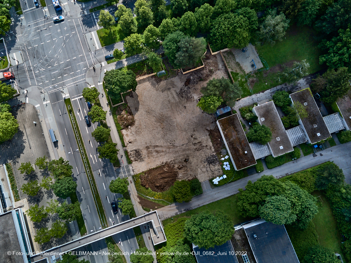 10.06.2022 - Luftbilder von der Baustelle Haus für Kinder in Neuperlach